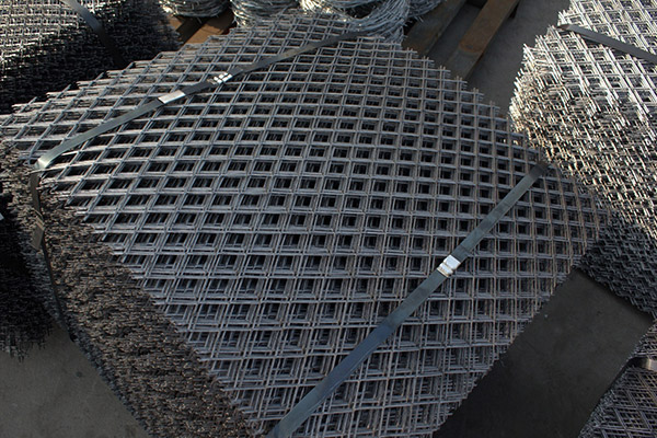 Expanded metal mesh
